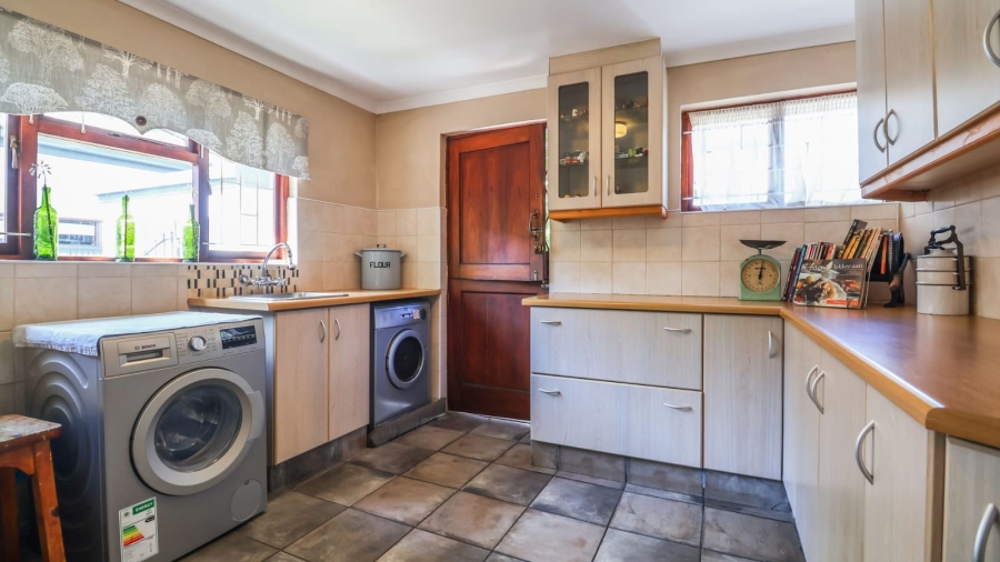 4 Bedroom Property for Sale in Dormehls Drift Western Cape